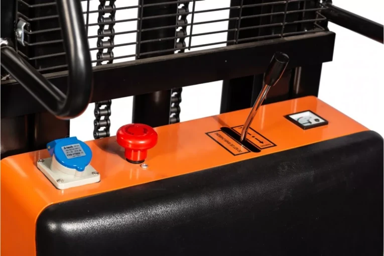 Штабелер электрический самоходный 1 т - 3,5 м Вилы: 1150 , Гелевая АКБ, CL1035J SIBLINE купить в Котласе Штабелер электрический самоходный 1 т - 3,5 м Вилы: 1150 , Гелевая АКБ, CL1035J SIBLINE купить в Котласе