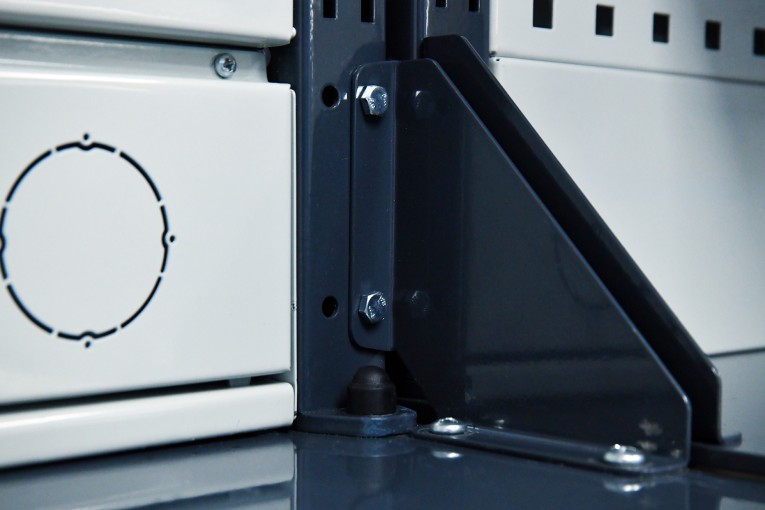 Верстак FBK 1551.15.3-1 купить в Котласе Верстак FBK 1551.15.3-1 купить в Котласе