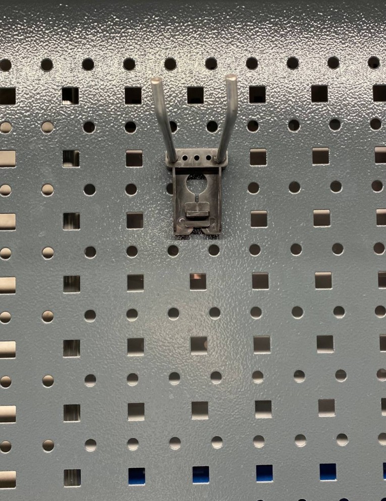 Крючок двойной 100 мм купить в Котласе