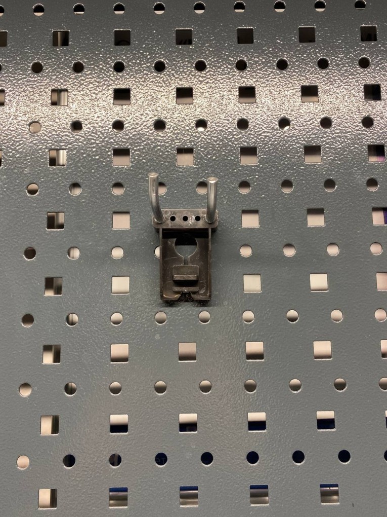 Крючок двойной 38 мм купить в Котласе