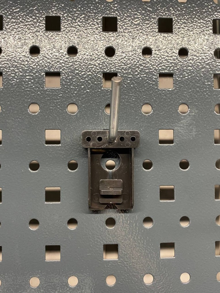 Крючок наклонный 50 мм купить в Котласе Крючок наклонный 50 мм купить в Котласе