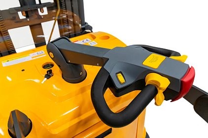 Штабелер электрический самоходный CDDK20 (2000 кг, 6,5 м, 24В / 300Ач, EPS) SMARTLIFT (SMART) купить в Котласе Штабелер электрический самоходный CDDK20 (2000 кг, 6,5 м, 24В / 300Ач, EPS) SMARTLIFT (SMART) купить в Котласе