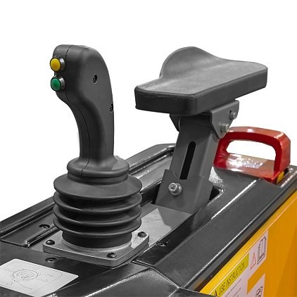 Штабелер самоходный с кабиной CDD15C (1500 кг; 6,5 м; li-ion 25,6В / 300Ач, PV, EPS) SMARTLIFT (SMART) купить в Котласе Штабелер самоходный с кабиной CDD15C (1500 кг; 6,5 м; li-ion 25,6В / 300Ач, PV, EPS) SMARTLIFT (SMART) купить в Котласе